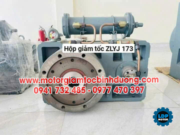 hop-so-dun-nhua-gia-re