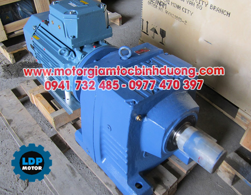 motor-abb-tai-nang-chan-de